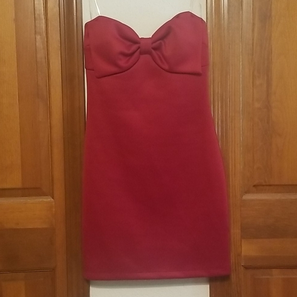 Charlotte Russe Dresses & Skirts - Charlotte Russe Red Bow Strapless Dress